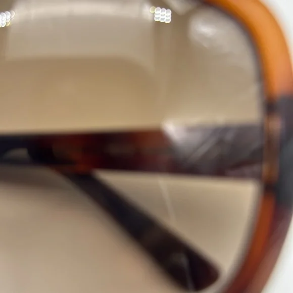 VALENTINO HAVANA Women's Sunglasses. - Picture 8 of 10